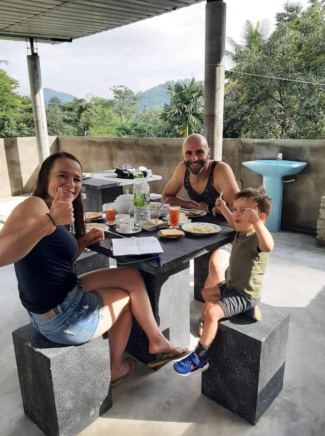 Sura Homestay Kandy Ngoại thất bức ảnh