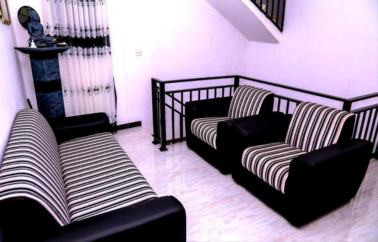 Sura Homestay Kandy Ngoại thất bức ảnh